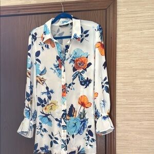 IMAN white blouse with Blue and Orange flowers NWOT